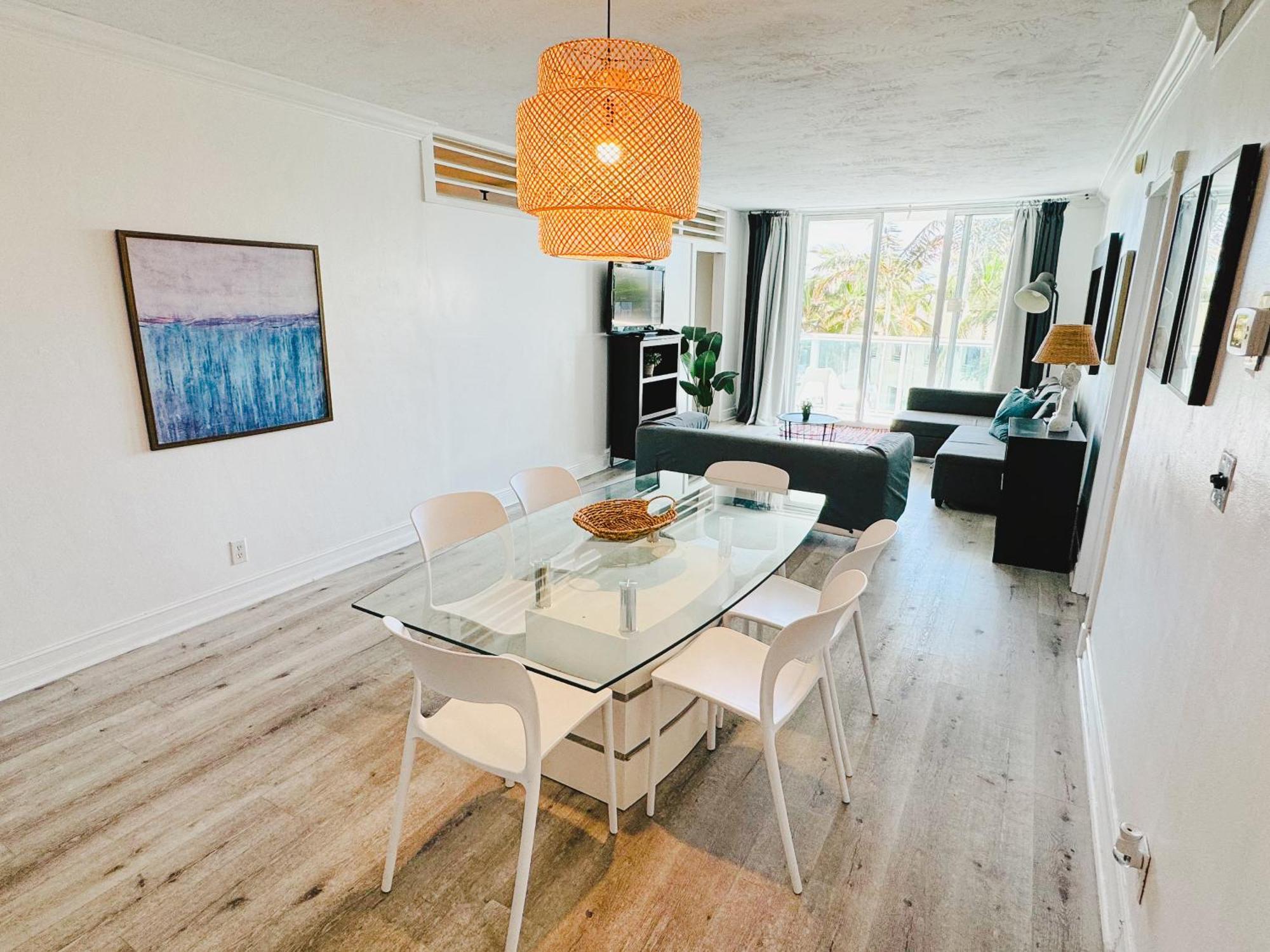 Miami Hollywood Condo For 4 People 001-21Vic Luaran gambar