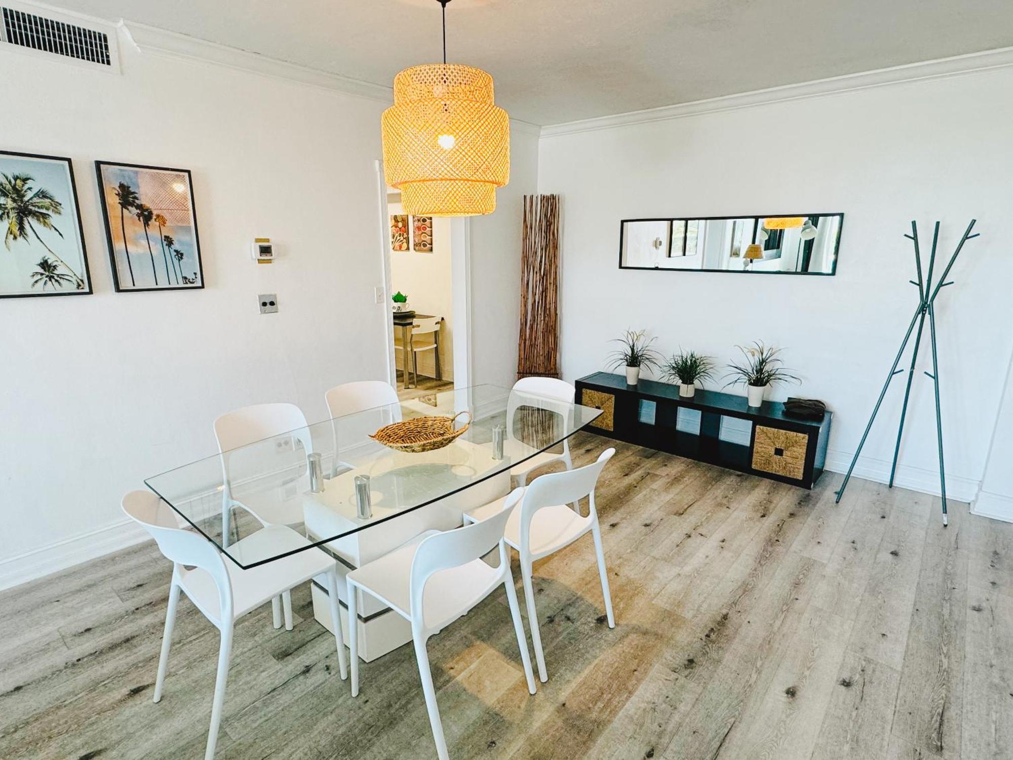 Miami Hollywood Condo For 4 People 001-21Vic Luaran gambar