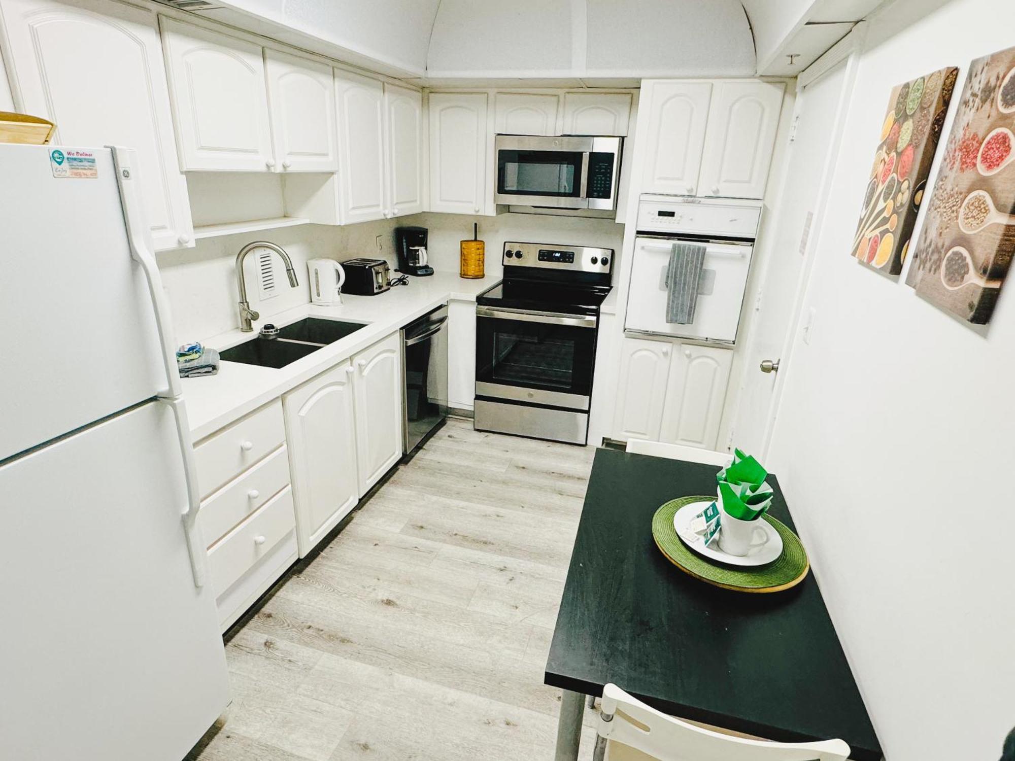 Miami Hollywood Condo For 4 People 001-21Vic Luaran gambar