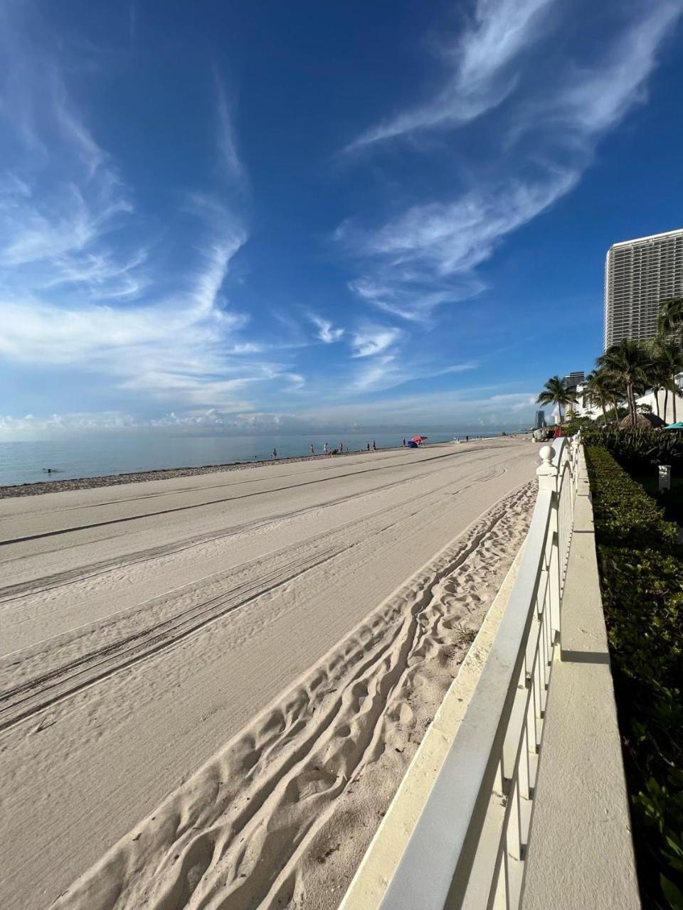 Miami Hollywood Condo For 4 People 001-21Vic Luaran gambar