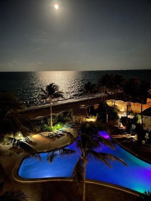 Miami Hollywood Condo For 4 People 001-21Vic Luaran gambar