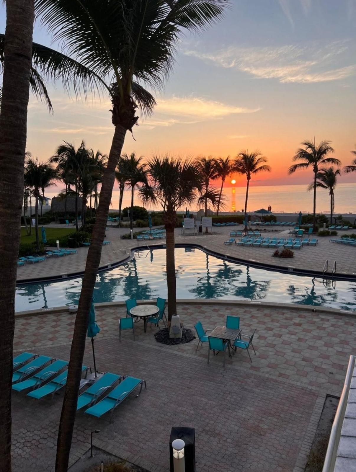 Miami Hollywood Condo For 4 People 001-21Vic Luaran gambar