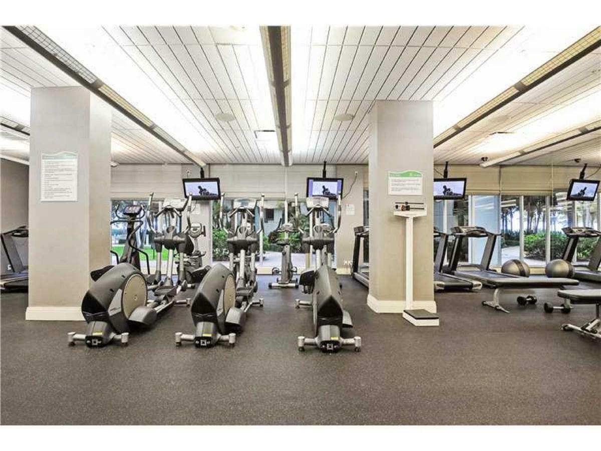 Miami Hollywood Condo For 4 People 001-21Vic Luaran gambar