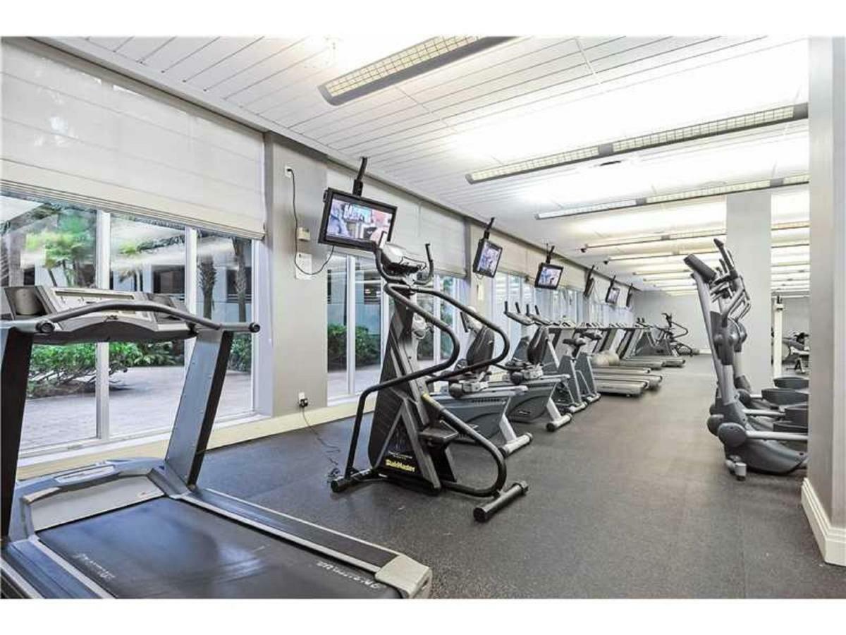 Miami Hollywood Condo For 4 People 001-21Vic Luaran gambar